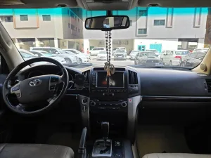 2009 تويوتا لاند كروزر VXR
