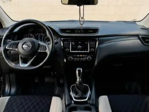 2019 نيسان روج SV