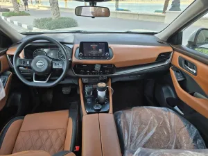 2021 نيسان روج SV