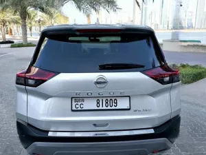 2021 نيسان روج SV