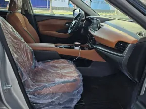 2021 نيسان روج SV