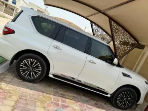 2020 Nissan Patrol SE TITANIUM