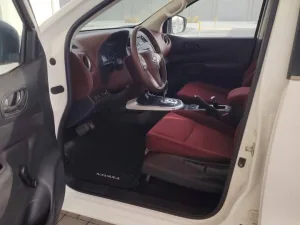 2022 Nissan Navara NP300