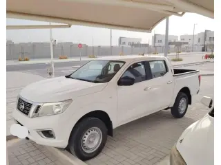 2022 Nissan Navara in Abu Dhabi used car