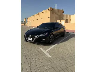 2020 Nissan Altima في Dubai سيارة مستعملة