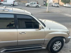 2000 لكزس أل أكس ٤٧٠ No Trim