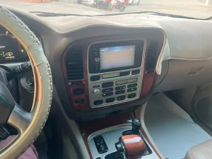 2000 لكزس أل أكس ٤٧٠ No Trim
