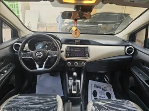 2020 Nissan Versa SR