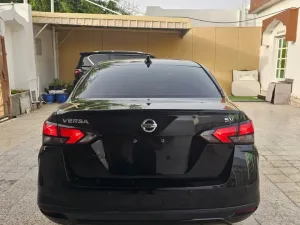 2020 Nissan Versa SR