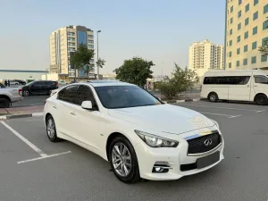 2015 Infiniti Q50 LUXE