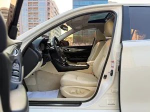 2015 Infiniti Q50 LUXE