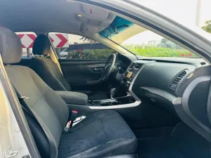 2016 Nissan Altima SV