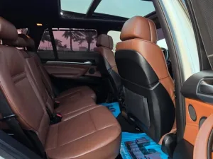 2011 BMW X5 M50i