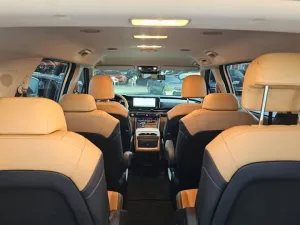 2021 Kia Carnival LX with Seat Package