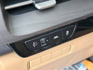 2021 Kia Carnival LX with Seat Package