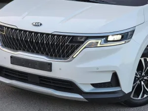 2021 Kia Carnival LX with Seat Package