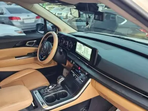 2021 Kia Carnival LX with Seat Package