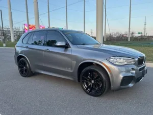 2017 BMW X5 4.8i