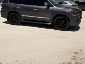 2010 Lexus LX 570 No Trim