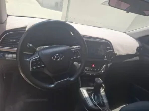 2018 هيونداي النترا Limited
