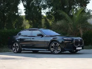 2023 بي أم دابليو الفئة - 7 735i