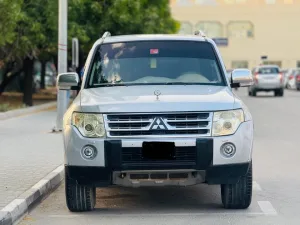 2009 ميتسوبيشي باجيرو Signature Edition