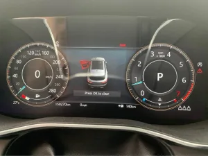 2023 جاكوار اف بيس S
