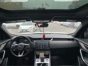 2023 جاكوار اف بيس S