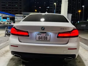 2023 BMW 5-Series 520i