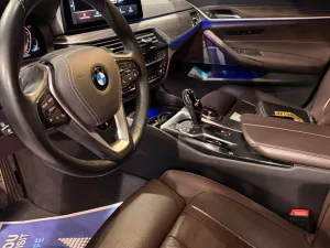 2023 BMW 5-Series 520i