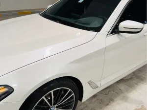 2023 BMW 5-Series 520i