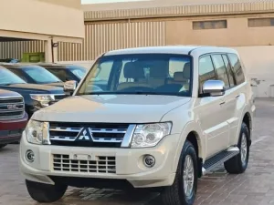 2013 Mitsubishi Pajero Signature Edition