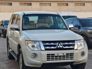 2013 Mitsubishi Pajero Signature Edition