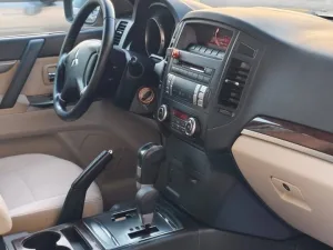 2013 Mitsubishi Pajero Signature Edition