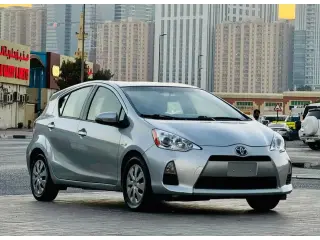 2012 Toyota Prius in Dubai used car