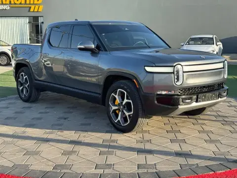 2023 ريفيان ار تي ١ No Trim