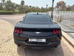 2025 فورد موستانج EcoBoost Premium