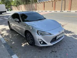 2013 Toyota 86 في Dubai سيارة مستعملة