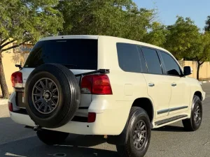 2014 Toyota Land Cruiser GXR GT