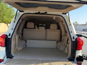 2014 Toyota Land Cruiser GXR GT