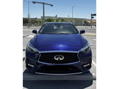 2017 Infiniti Q30 Sport