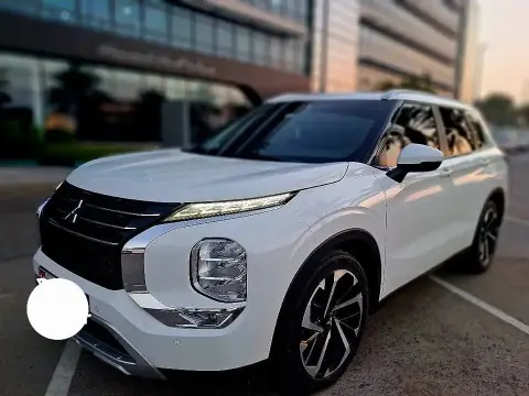 2024 Mitsubishi Outlander SEL Touring Package