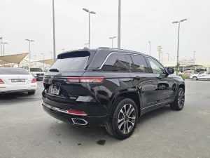 2023 جييب جراند شيروكي SRT8