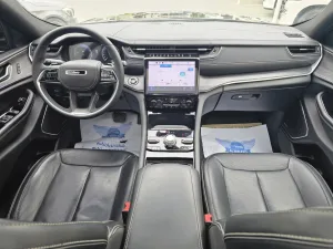 2023 جييب جراند شيروكي SRT8