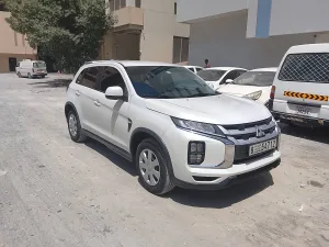 2020 ميتسوبيشي آي أس أكس ES