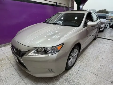 2013 لكزس ES - اي اس ES300h