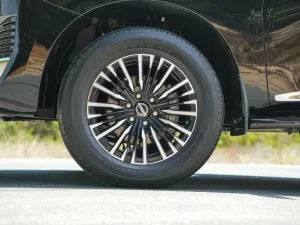 2022 Nissan Armada LE