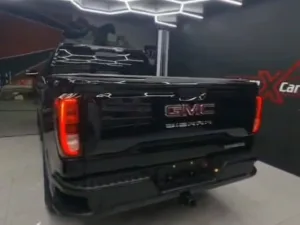 2020 GMC Sierra Elevation