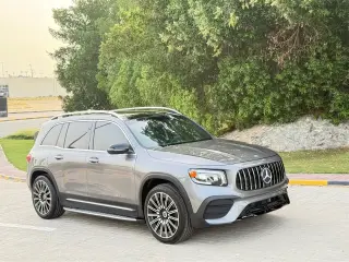 2020 Mercedes-Benz GLB في Dubai سيارة مستعملة