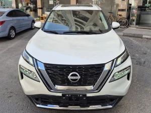 2023 نيسان روج Midnight Edition